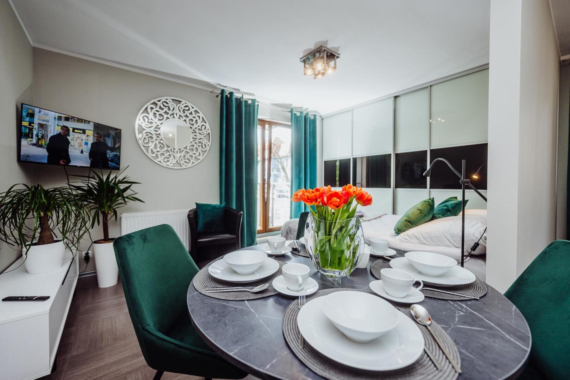 Apartment 1 Maja 76 Jelenia Gora